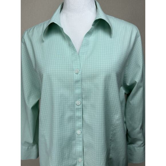 Eddie Bauer wrinkle resistant 3/4 sleeve button up green & White Women’s XL - Picture 2 of 16